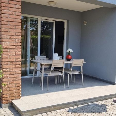Casa Emma With Pool Appartement Poreč Buitenkant foto
